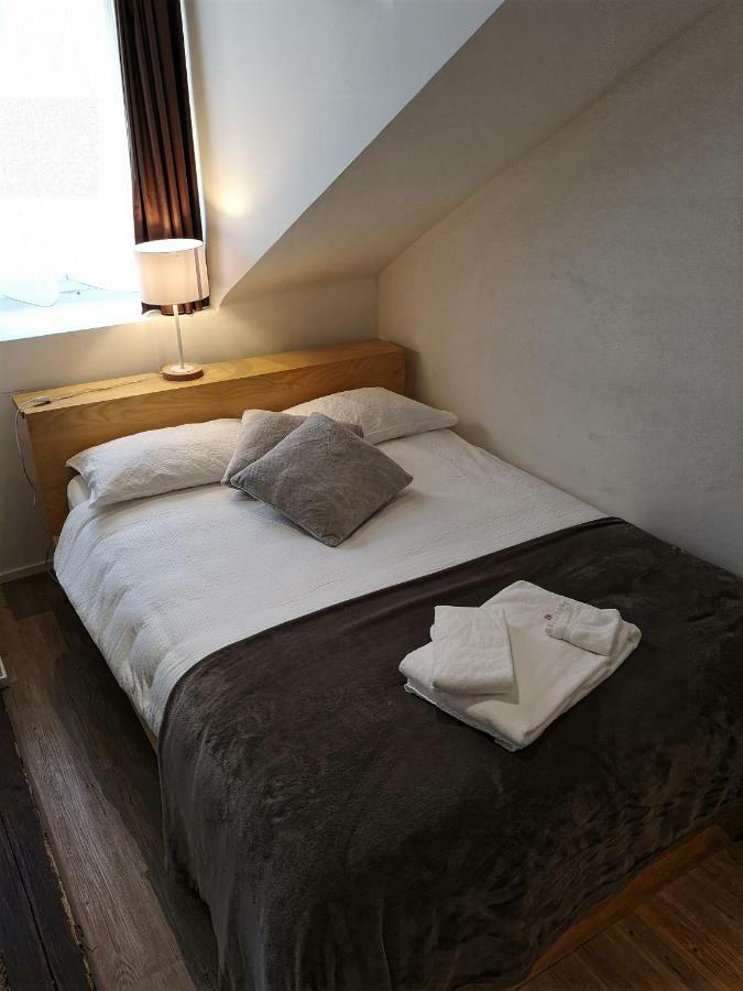 Hotel Du Raisin Lausanne Exterior foto